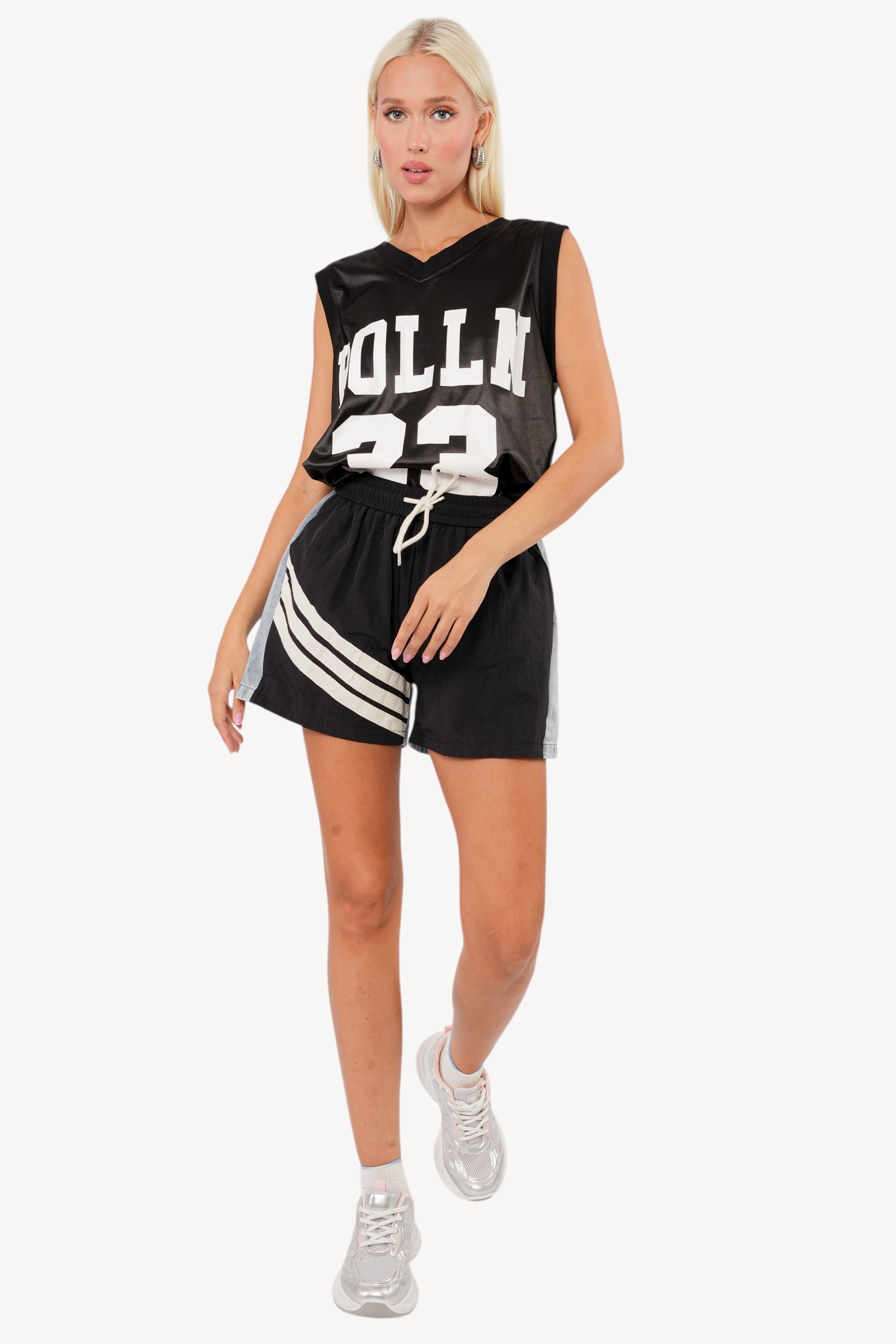 Azura Short