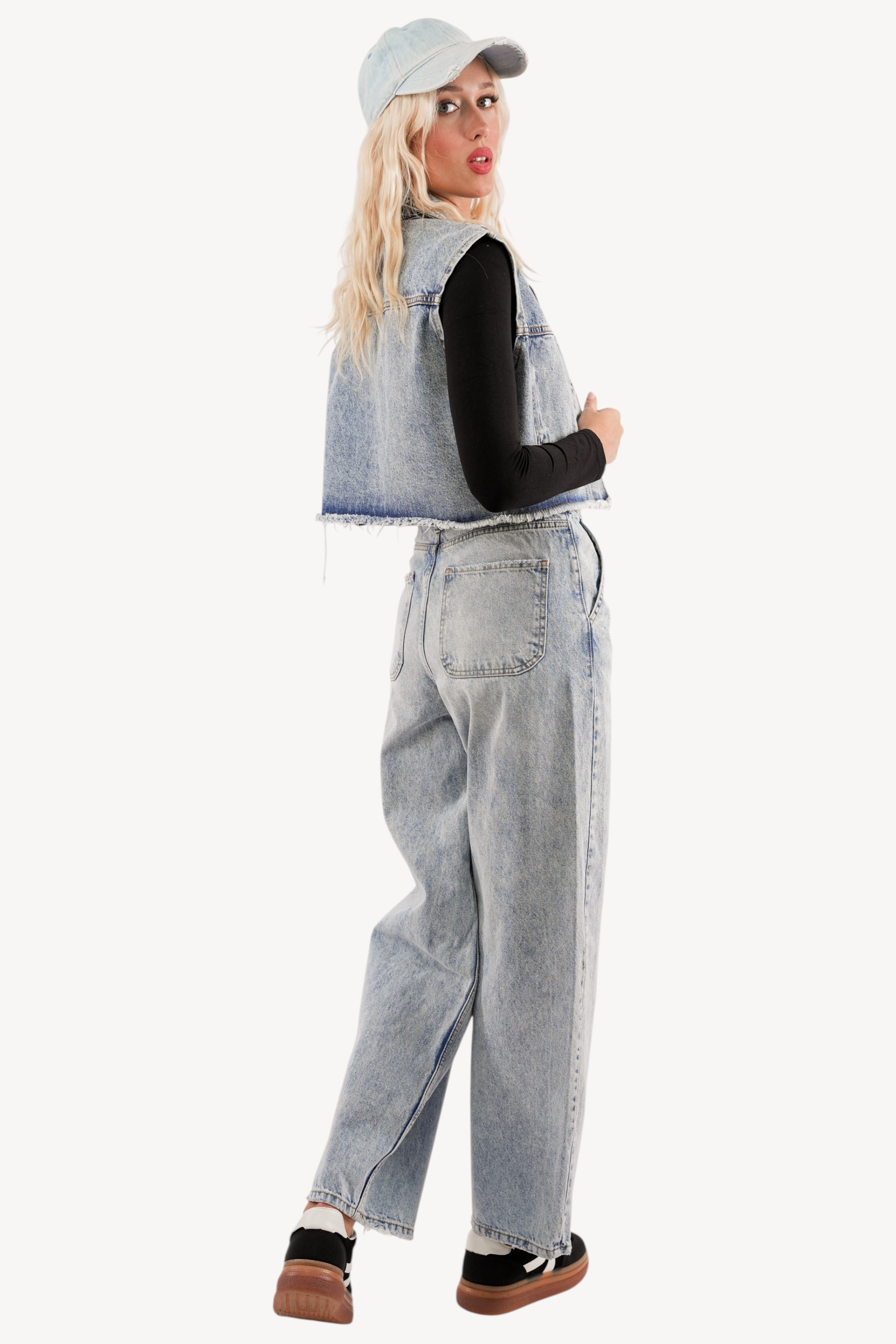 Mirna Jeans