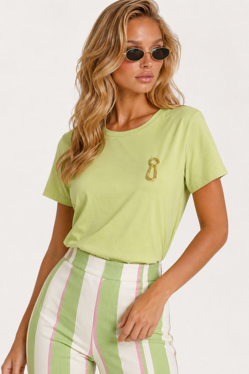 Amoria Tee