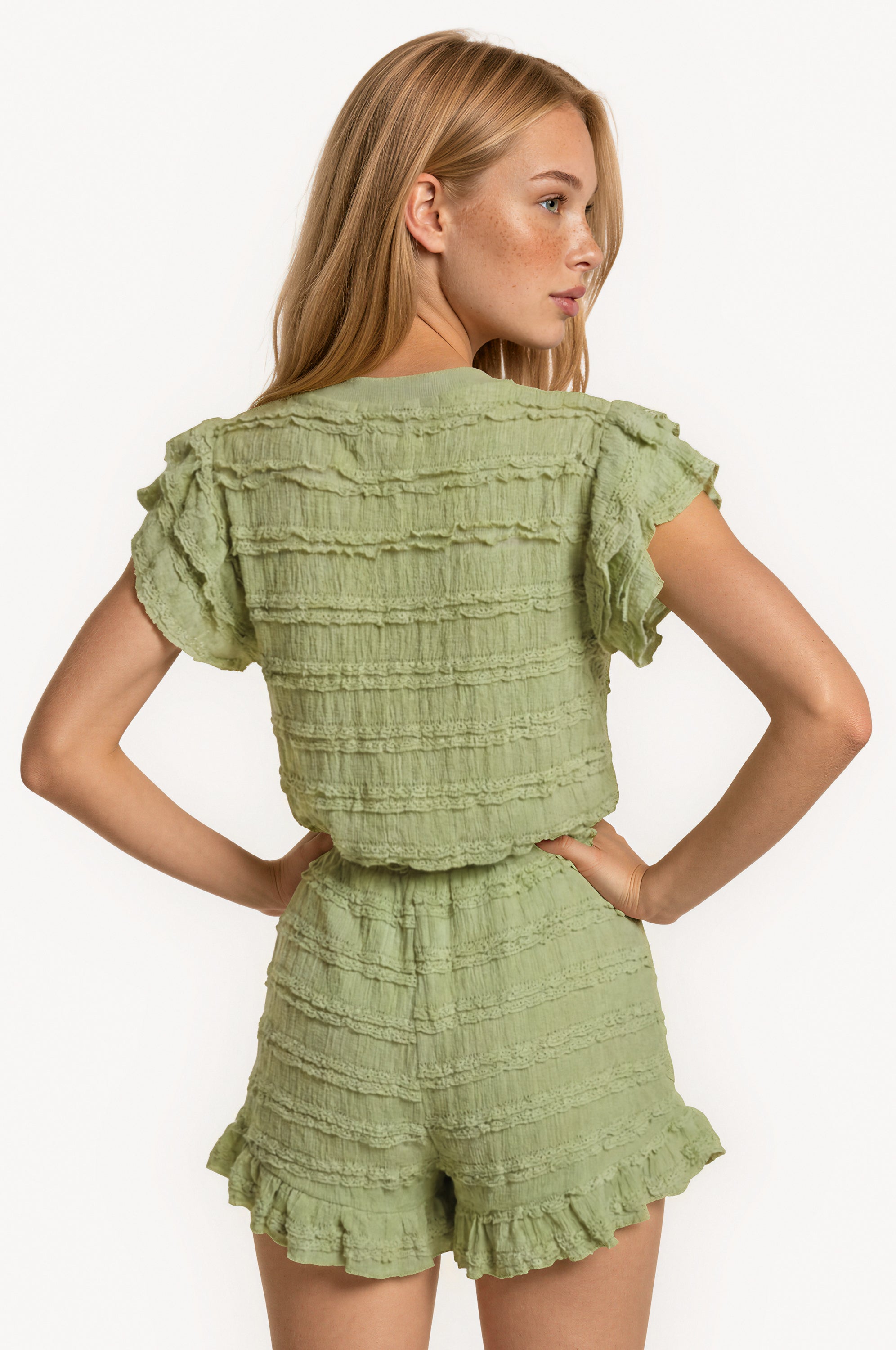 Noeva Short