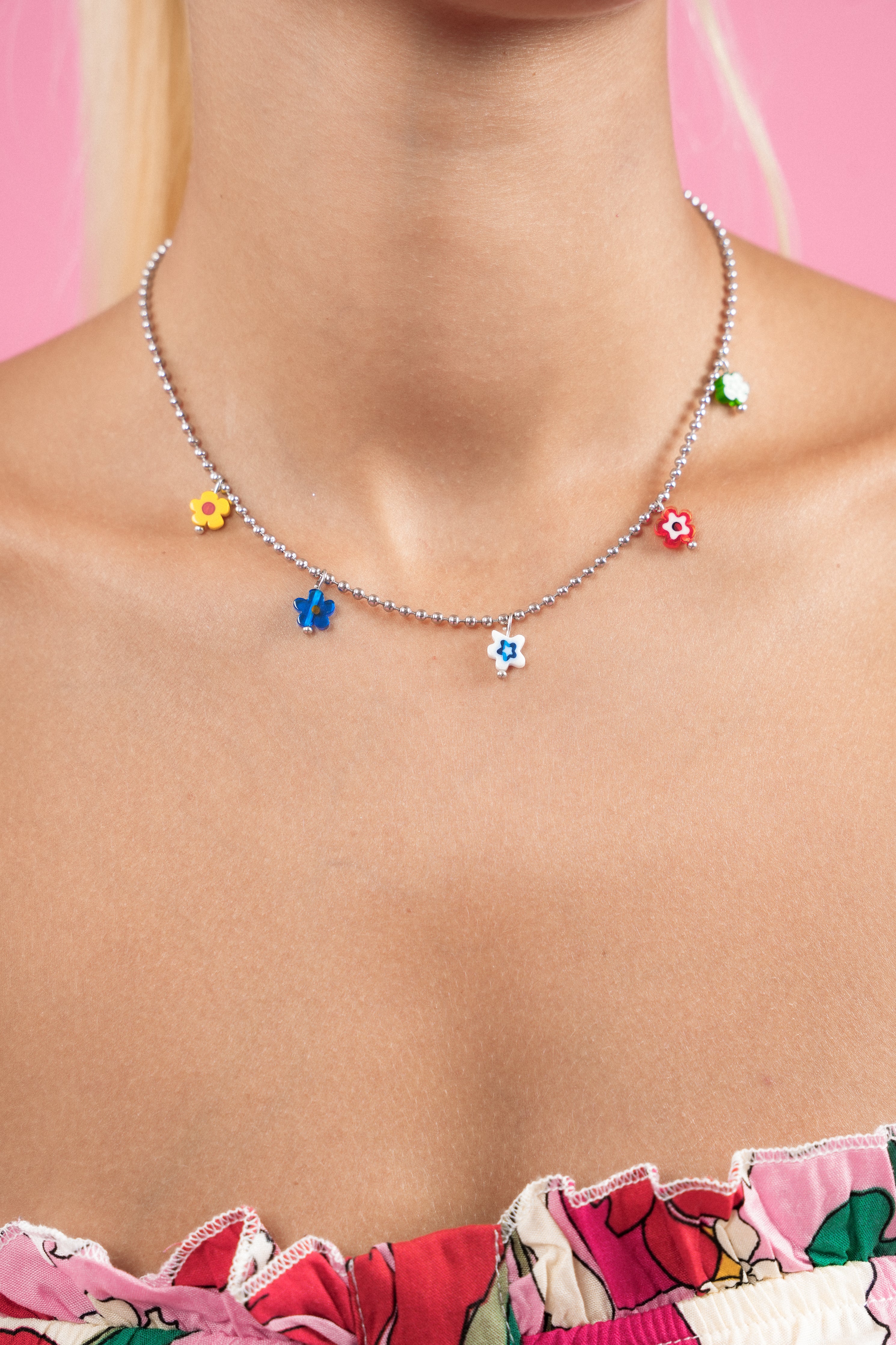 Cutie flower necklace