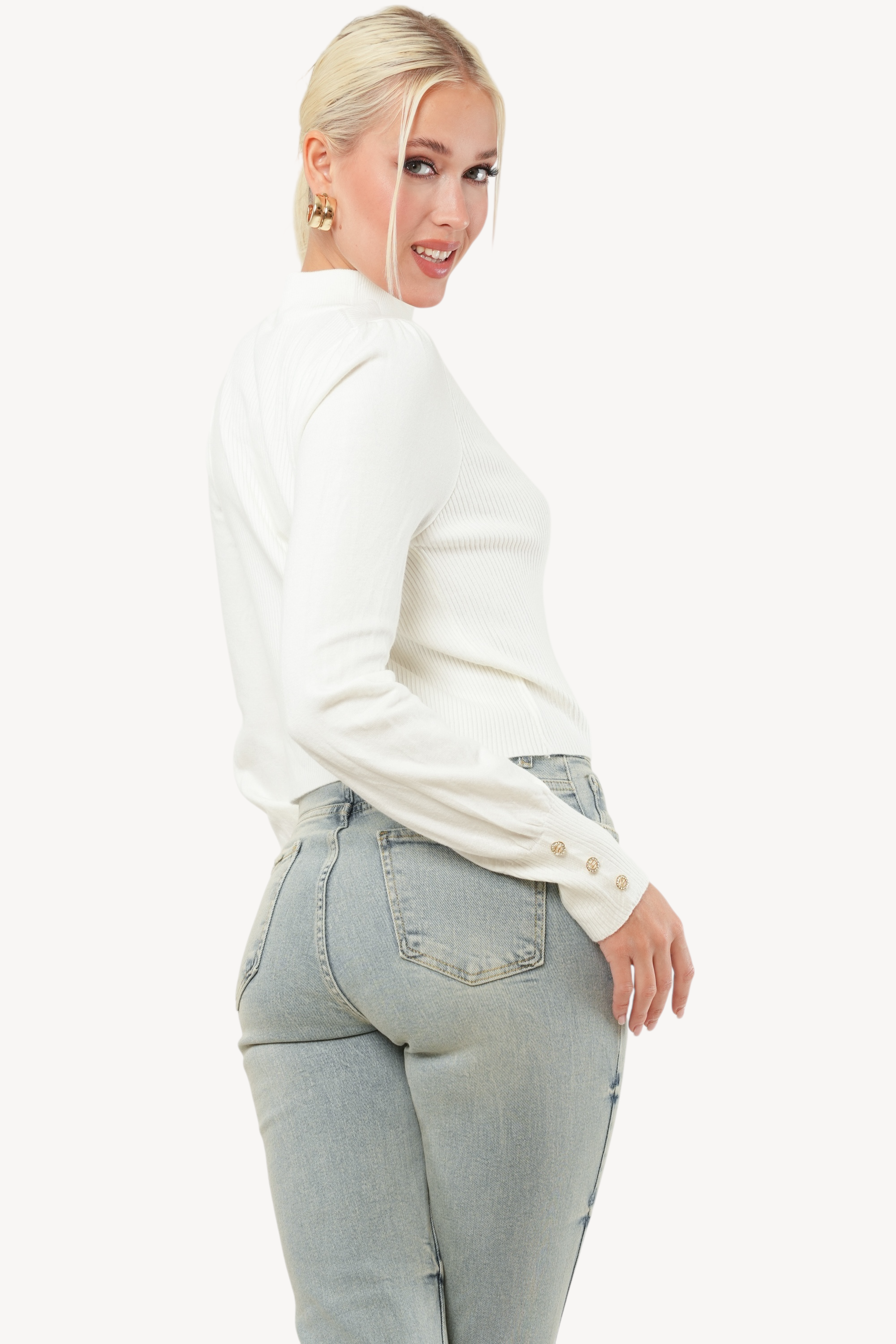 Ona Jeans