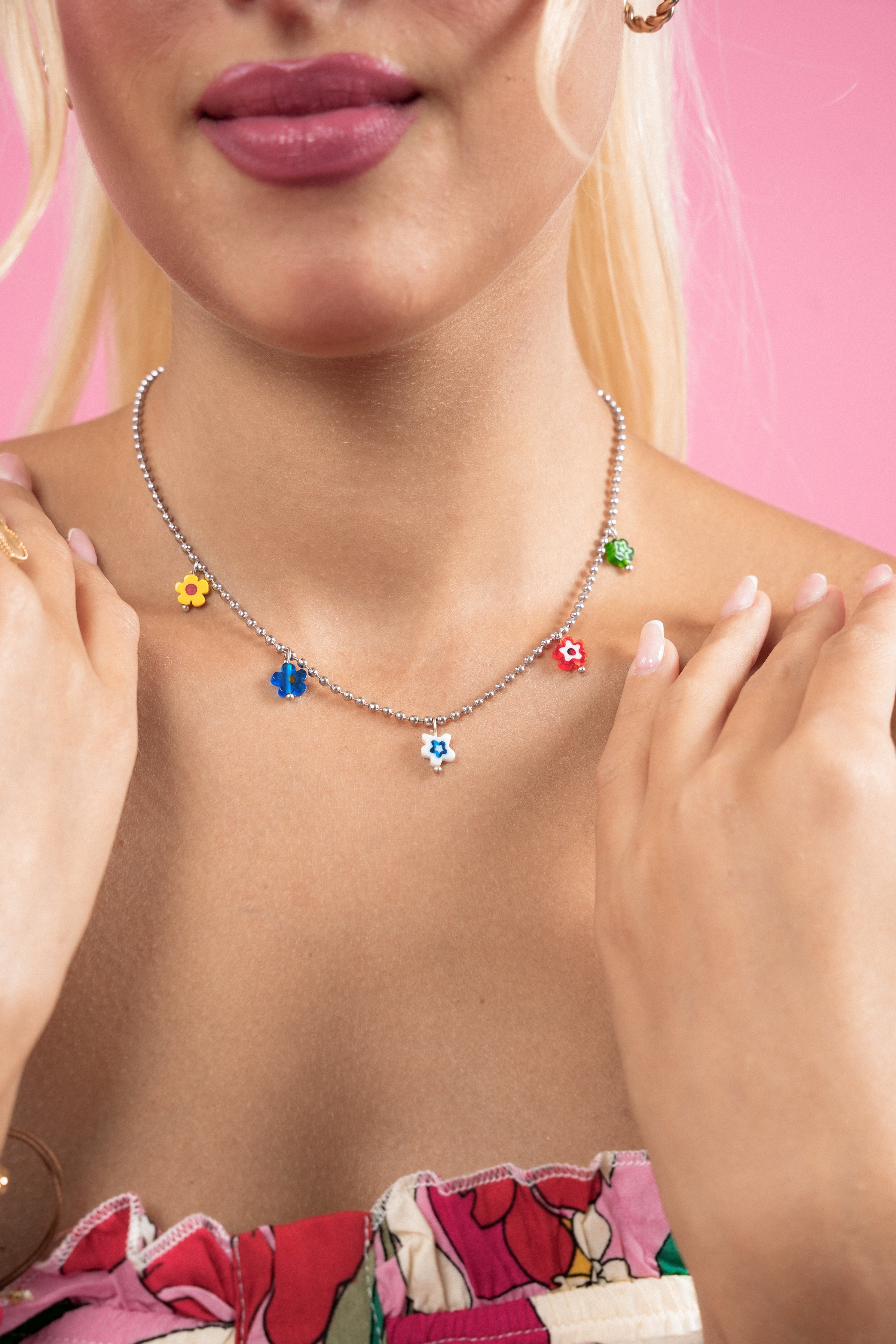 Cutie flower necklace
