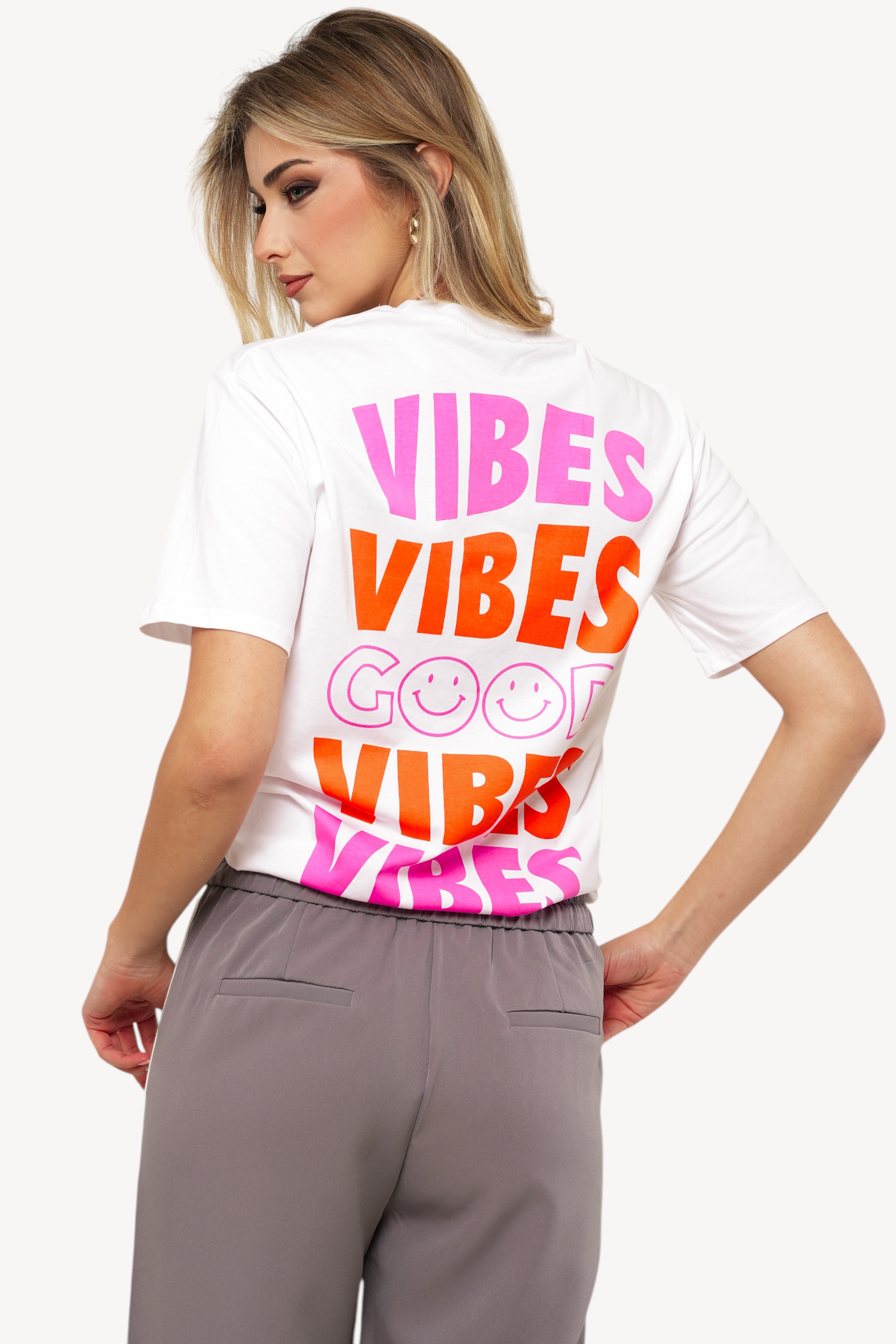 Vibes Tee