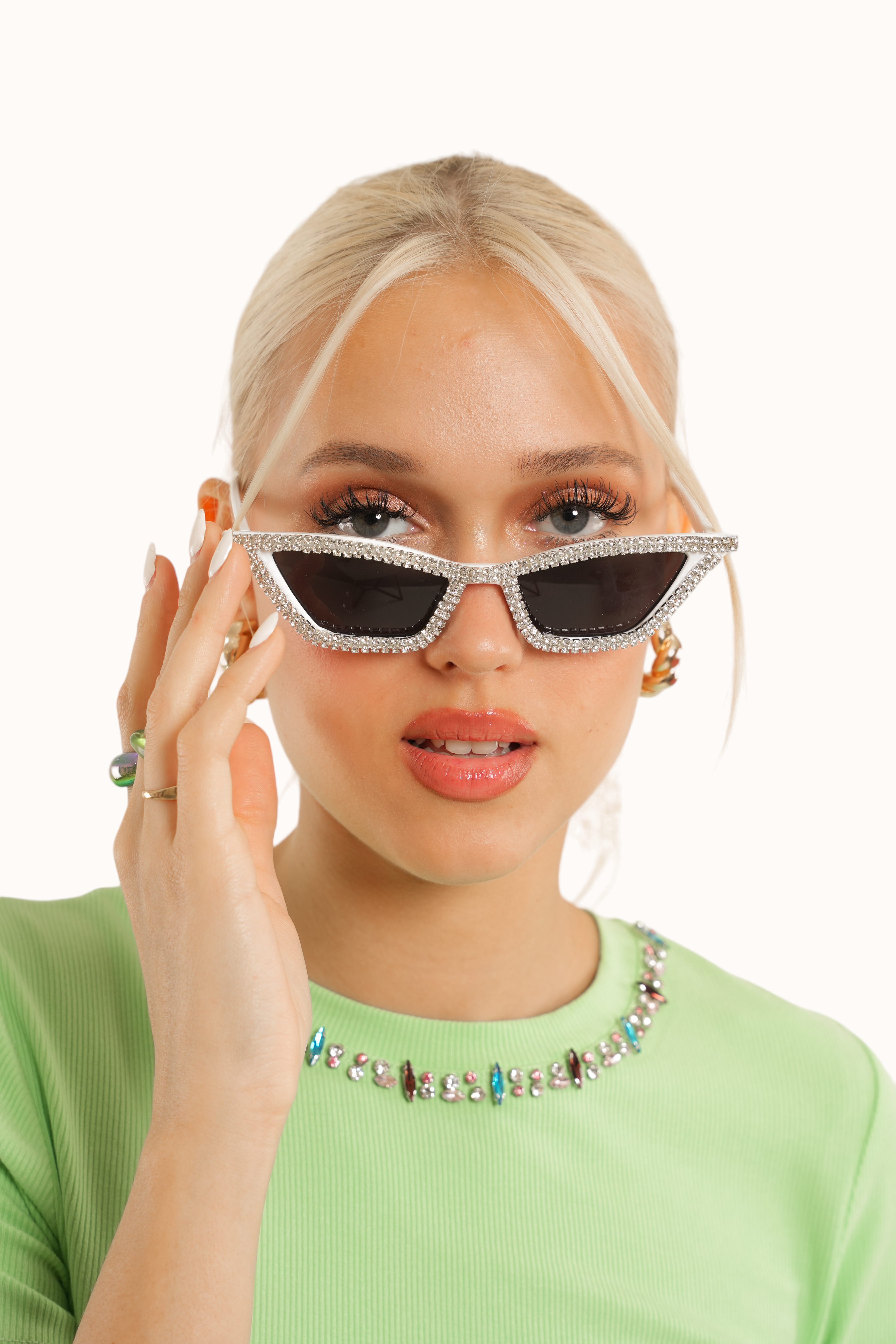 Diva Sunglasses - White